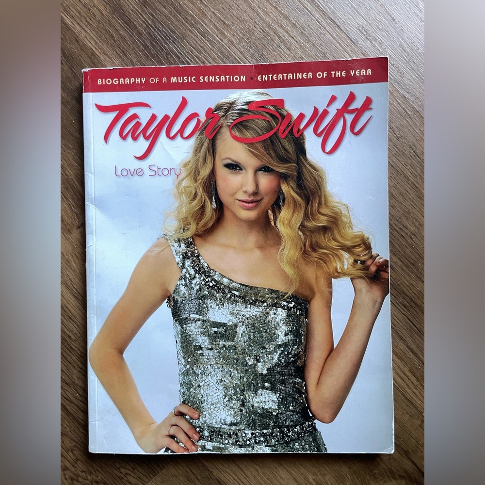 Taylor Swift Love Story 2010 original book